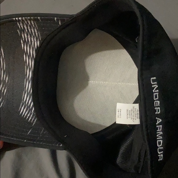 Under Armour Hat - Picture 2 of 5